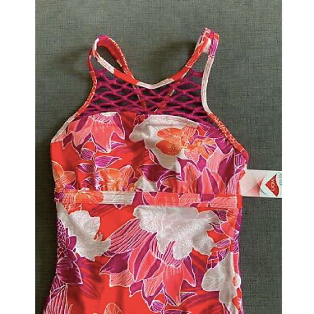 NWT Athleta High Neck One Piece Swimsuit - 32B/C - Picture 7 of 7